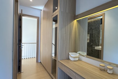 Villa in Phuket, Thailand 3 bedrooms № 173215 - photo 12