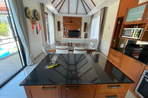 Villa in Phuket, Thailand 3 bedrooms № 173214 - photo 10
