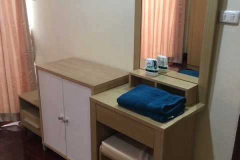 Studio in the Condo in Khlong Toei, Bangkok, Thailand  № 161382 - photo 17