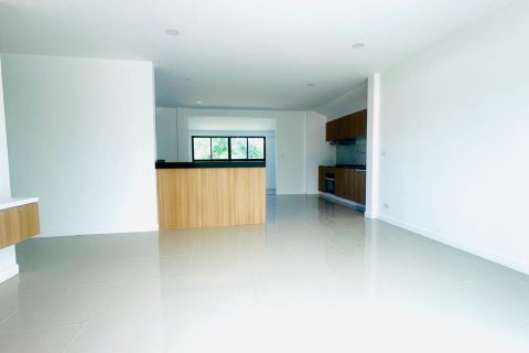Villa in Phuket, Thailand 3 bedrooms № 169156 - photo 5
