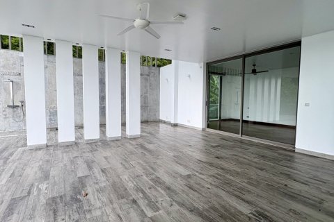 Penthouse in Phuket, Thailand 4 bedrooms № 169154 - photo 13