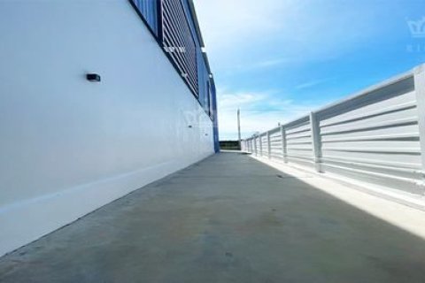 Warehouse in Samut Sakhon, Thailand № 169153 - photo 11