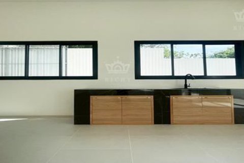 Warehouse in Samut Sakhon, Thailand № 169153 - photo 6