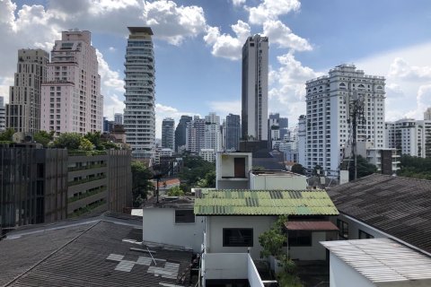Studio dans le Condo à Watthana, Bangkok, Thaïlande  № 153303 - photo 7