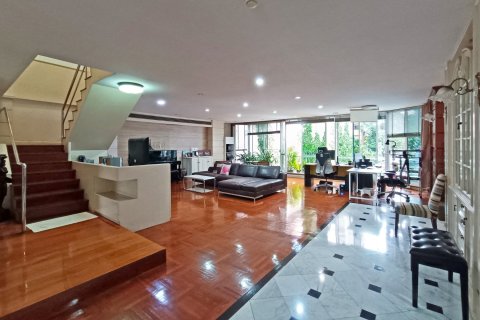 Condo à Watthana, Bangkok, Thaïlande, 4 chambres  № 176466