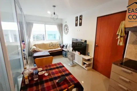 Condominio de 2 dormitorios en Jomtien Beach, Pattaya, Tailandia № 213140 - foto 2