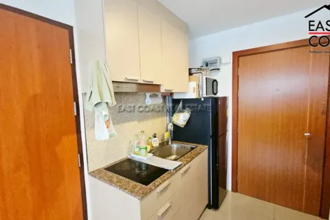 Condominio de 2 dormitorios en Jomtien Beach, Pattaya, Tailandia № 213140 - foto 11