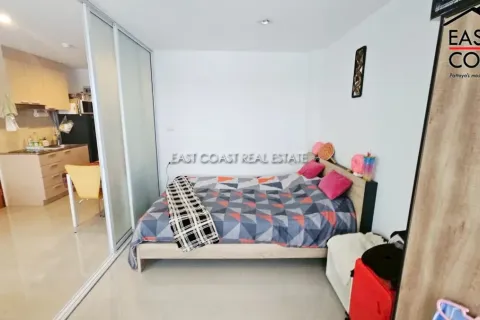 Condominio de 2 dormitorios en Jomtien Beach, Pattaya, Tailandia № 213140 - foto 5