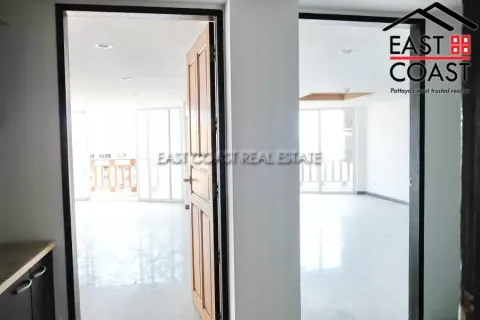 Condominio de 2 dormitorios en Jomtien Beach, Pattaya, Tailandia № 213141 - foto 2