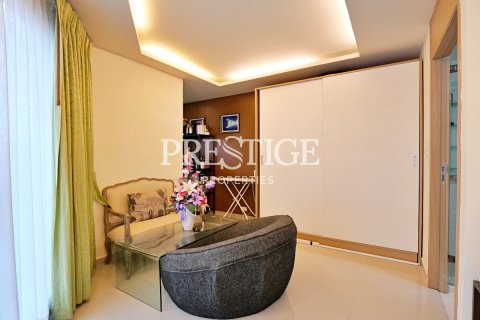 Condo in Pattaya, Thailand, 2 bedrooms № 198662 - photo 9