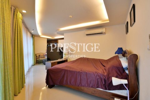 Condo in Pattaya, Thailand, 2 bedrooms № 198662 - photo 7