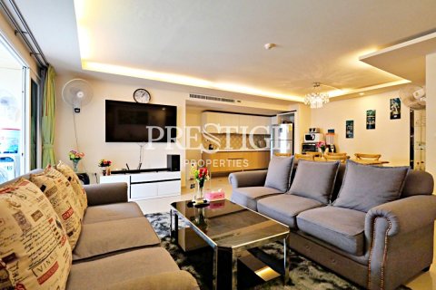 Condo in Pattaya, Thailand, 2 bedrooms  № 198662