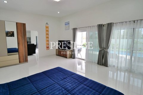 House in Pattaya, Thailand 3 bedrooms № 198658 - photo 5