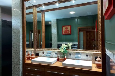 Вилла в Хуа Хине, Таиланд с 4 спальнями  № 151876 - фото 19