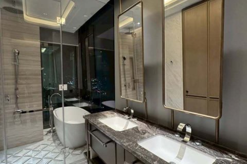 Кондоминиум с 2 спальнями в Патхум Ване, Бангкок, Таиланд № 151457 - фото 11