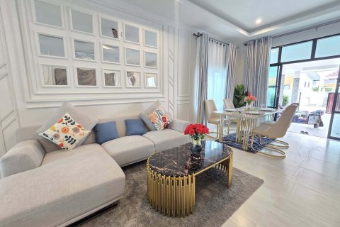 Villa in Hua Hin, Thailand 3 bedrooms № 149384 - photo 13