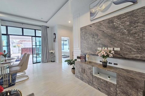 Villa in Hua Hin, Thailand 3 bedrooms № 149384 - photo 18
