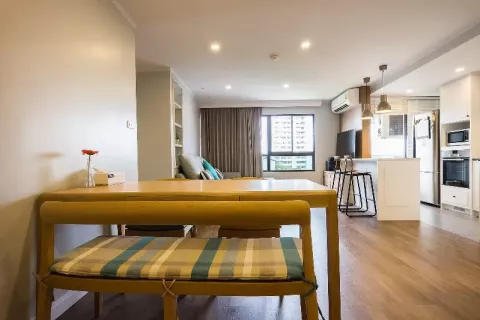 Condo à Khlong Toei, Bangkok, Thaïlande, 2 chambres  № 140852 - photo 1