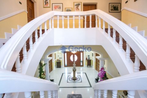 House in Pattaya, Thailand 7 bedrooms № 196830 - photo 8