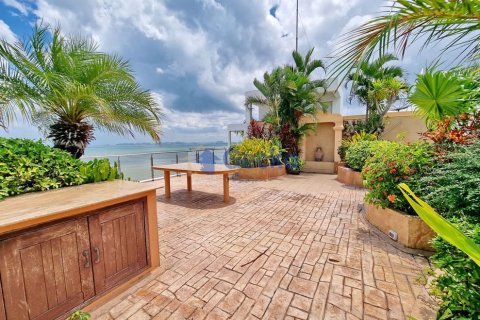Condo in Pattaya, Thailand, 2 bedrooms № 196828 - photo 23