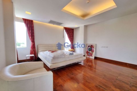 Condo in Pattaya, Thailand, 2 bedrooms № 196828 - photo 17
