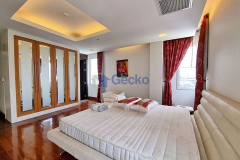 Condo in Pattaya, Thailand, 2 bedrooms № 196828 - photo 19
