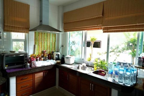 Duplex in Phuket, Thailand 4 bedrooms № 145733 - photo 13