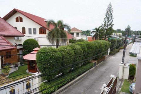 Duplex in Phuket, Thailand 4 bedrooms № 145733 - photo 14
