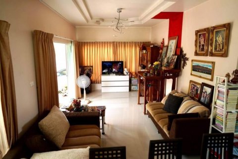 Duplex in Phuket, Thailand 4 bedrooms № 145733 - photo 11