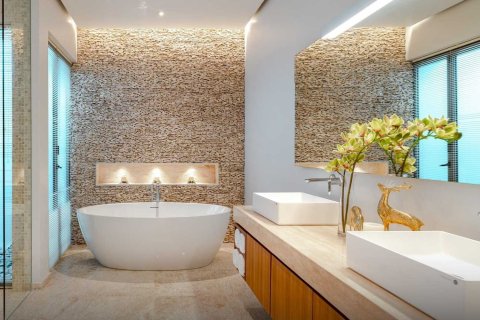 House in Bang Tao, Thailand 3 bedrooms № 163941 - photo 3