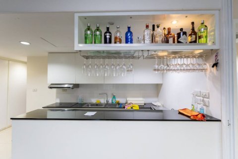 Condo à Khlong Toei, Bangkok, Thaïlande, 1 chambre № 172673 - photo 3