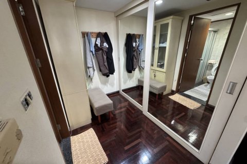 Кондоминиум с 1 спальней в Клонг Тоэй, Бангкок, Таиланд № 172672 - фото 3