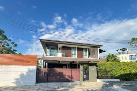 House in Phuket, Thailand 4 bedrooms № 172669