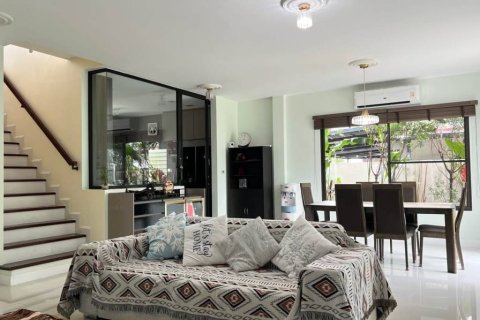 House in Phuket, Thailand 4 bedrooms № 172669 - photo 2