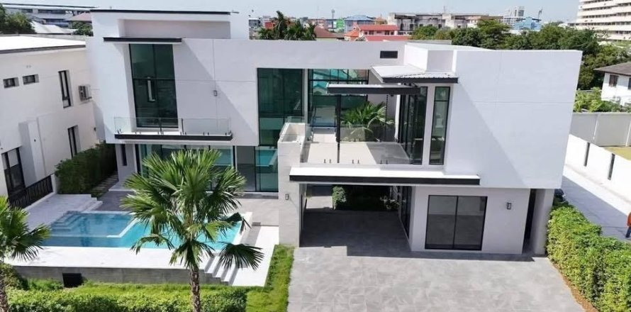 Villa à Bang Khen, Bangkok, Thaïlande 5 chambres № 171081