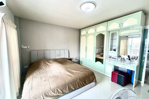 Townhouse à Lat Phrao, Bangkok, Thaïlande 2 chambres № 171082 - photo 14