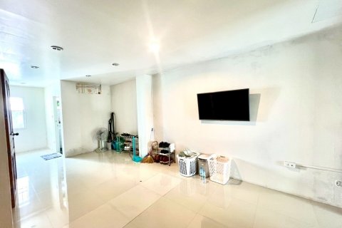 Townhouse à Lat Phrao, Bangkok, Thaïlande 2 chambres № 171082 - photo 6