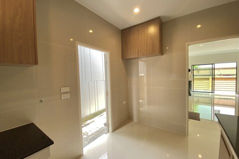Maison à Prawet, Bangkok, Thaïlande 4 chambres № 171086 - photo 14