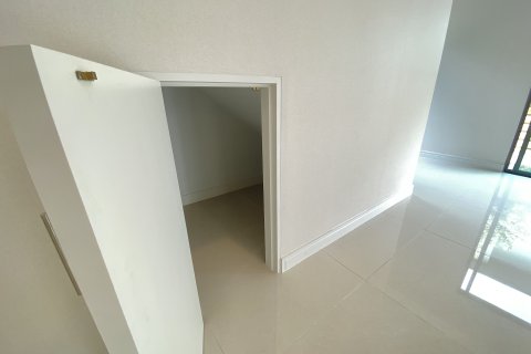 Maison à Prawet, Bangkok, Thaïlande 4 chambres № 171086 - photo 11