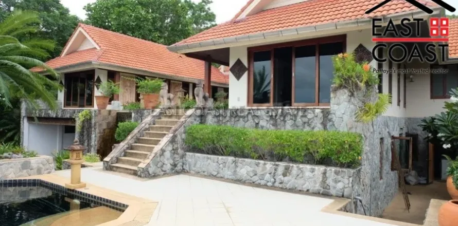 Casa de 5 dormitorios en Pattaya, Tailandia № 213712