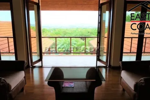Casa de 5 dormitorios en Pattaya, Tailandia № 213712 - foto 12