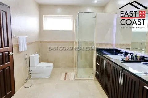 Casa de 2 dormitorios en Pattaya, Tailandia № 213716 - foto 17