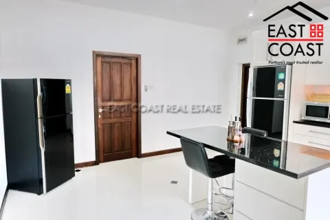 Casa de 2 dormitorios en Pattaya, Tailandia № 213716 - foto 7