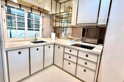 Дом в Буенг Куме, Бангкок, Таиланд с 5 спальнями  № 136067 - фото 3