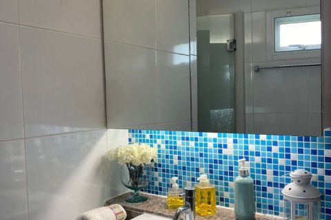 Condo à Phra Khanong, Bangkok, Thaïlande, 2 chambres № 156594 - photo 8