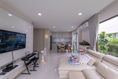 House in Sai Mai, Bangkok, Thailand 4 bedrooms № 156597 - photo 5