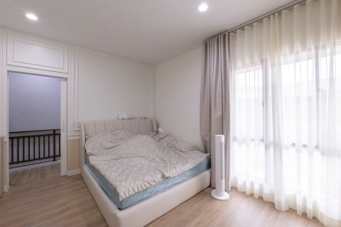 House in Sai Mai, Bangkok, Thailand 4 bedrooms № 156597 - photo 9