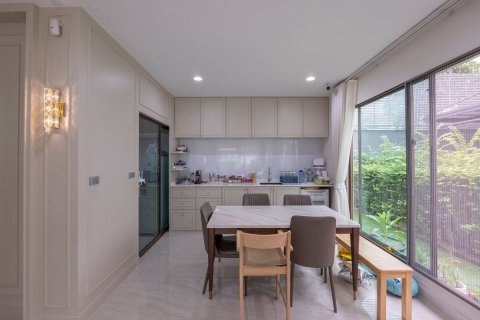 House in Sai Mai, Bangkok, Thailand 4 bedrooms № 156597 - photo 7