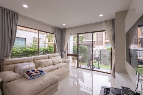 House in Sai Mai, Bangkok, Thailand 4 bedrooms № 156597 - photo 3