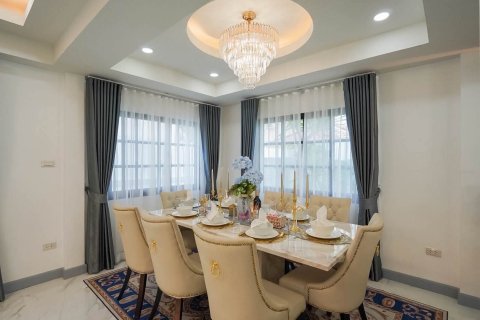 Вилла в Паттайе, Таиланд с 4 спальнями № 233918 - фото 8
